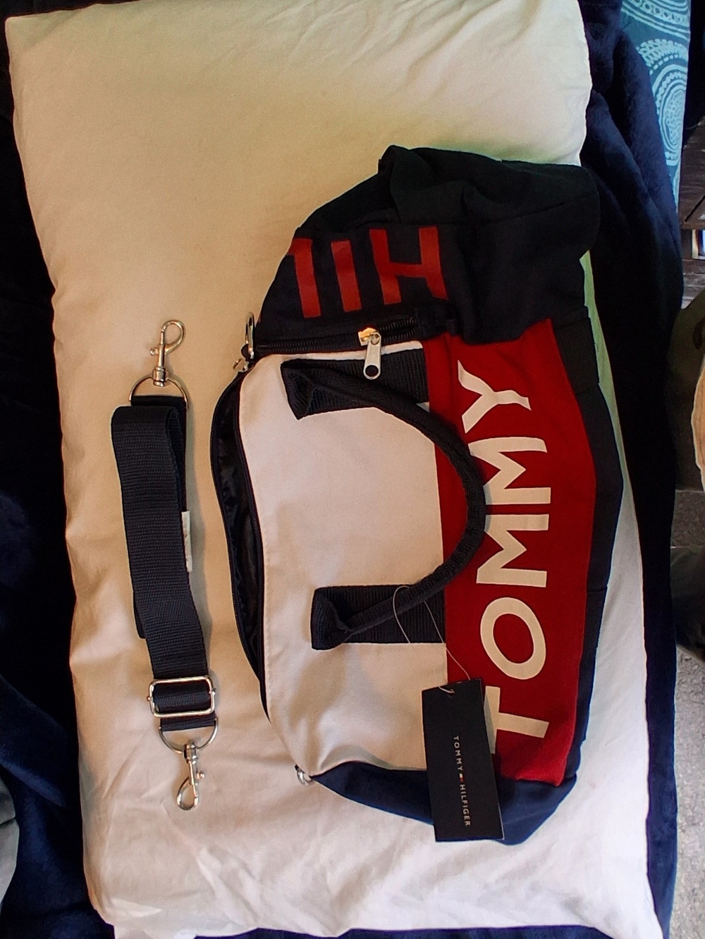 NEW WITH TAG Tommy Hilfiger Navy, Red & White Duffel Bag with Shoulder Strap